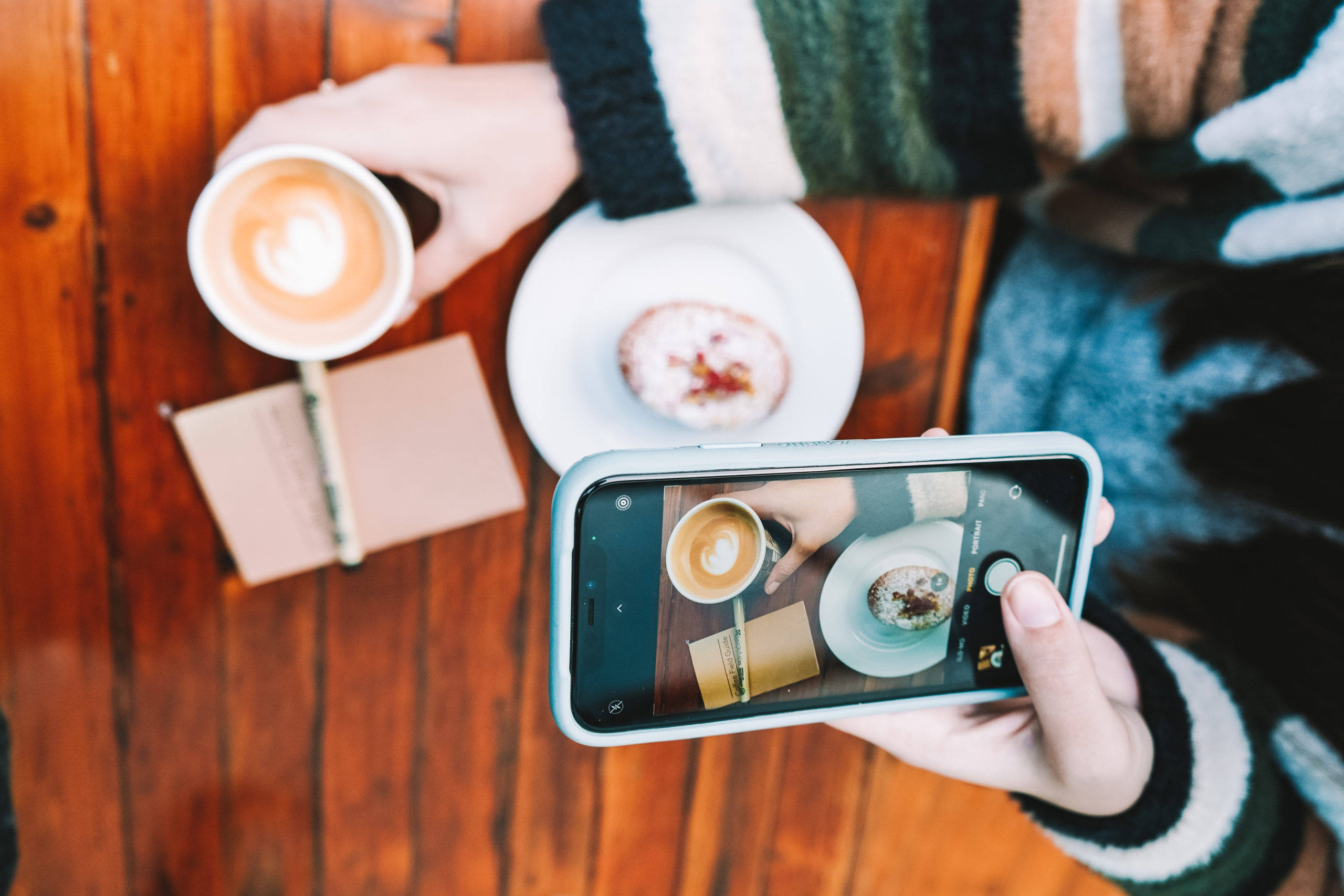 How can coffee shops use cold coffee drinks to diversify their