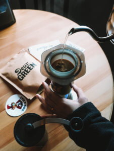 pour over coffee with aero press